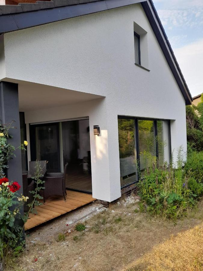 Haus Edda - Ferienwohnungen Mit Garten Und Schlossblick Marburg Esterno foto