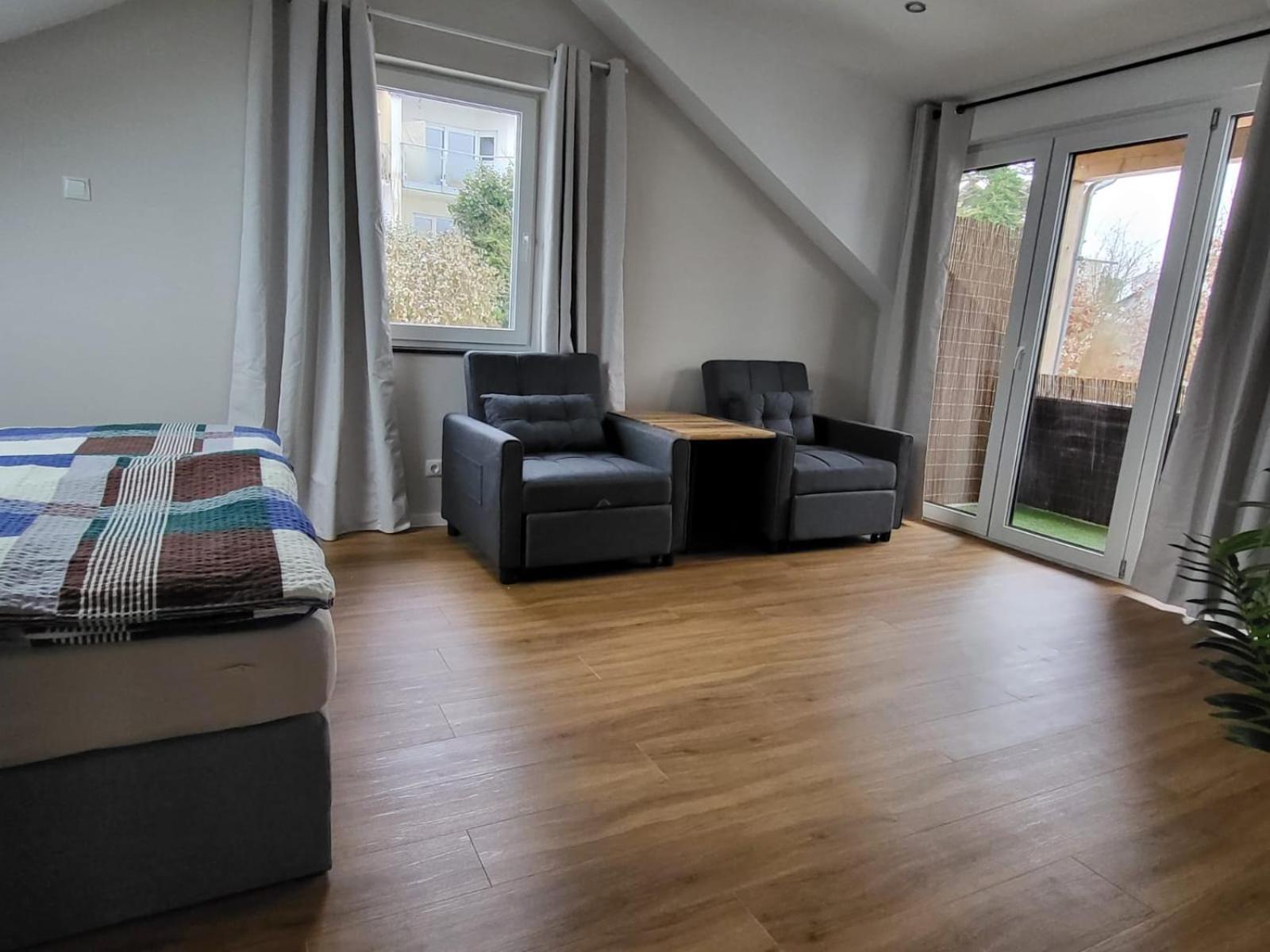 Haus Edda - Ferienwohnungen Mit Garten Und Schlossblick Marburg Esterno foto